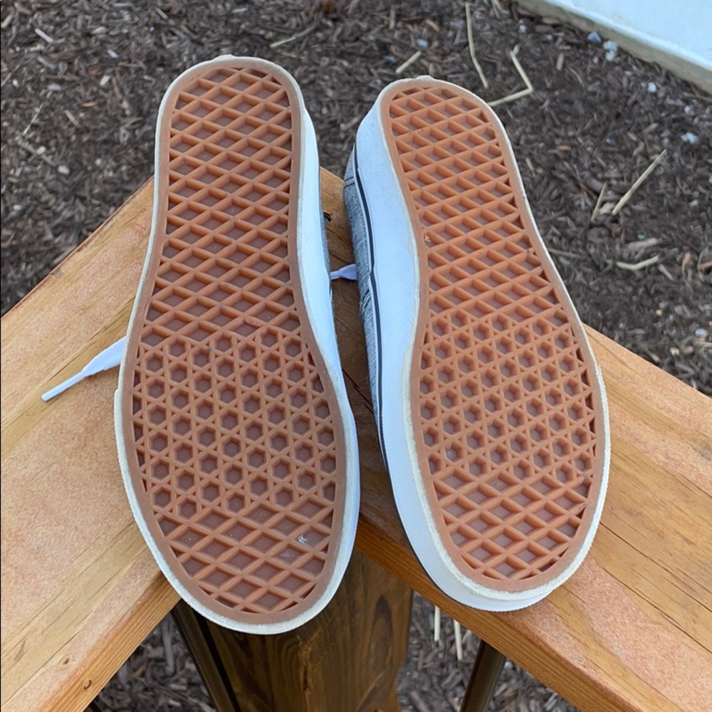 Vans - Picture 4 of 6